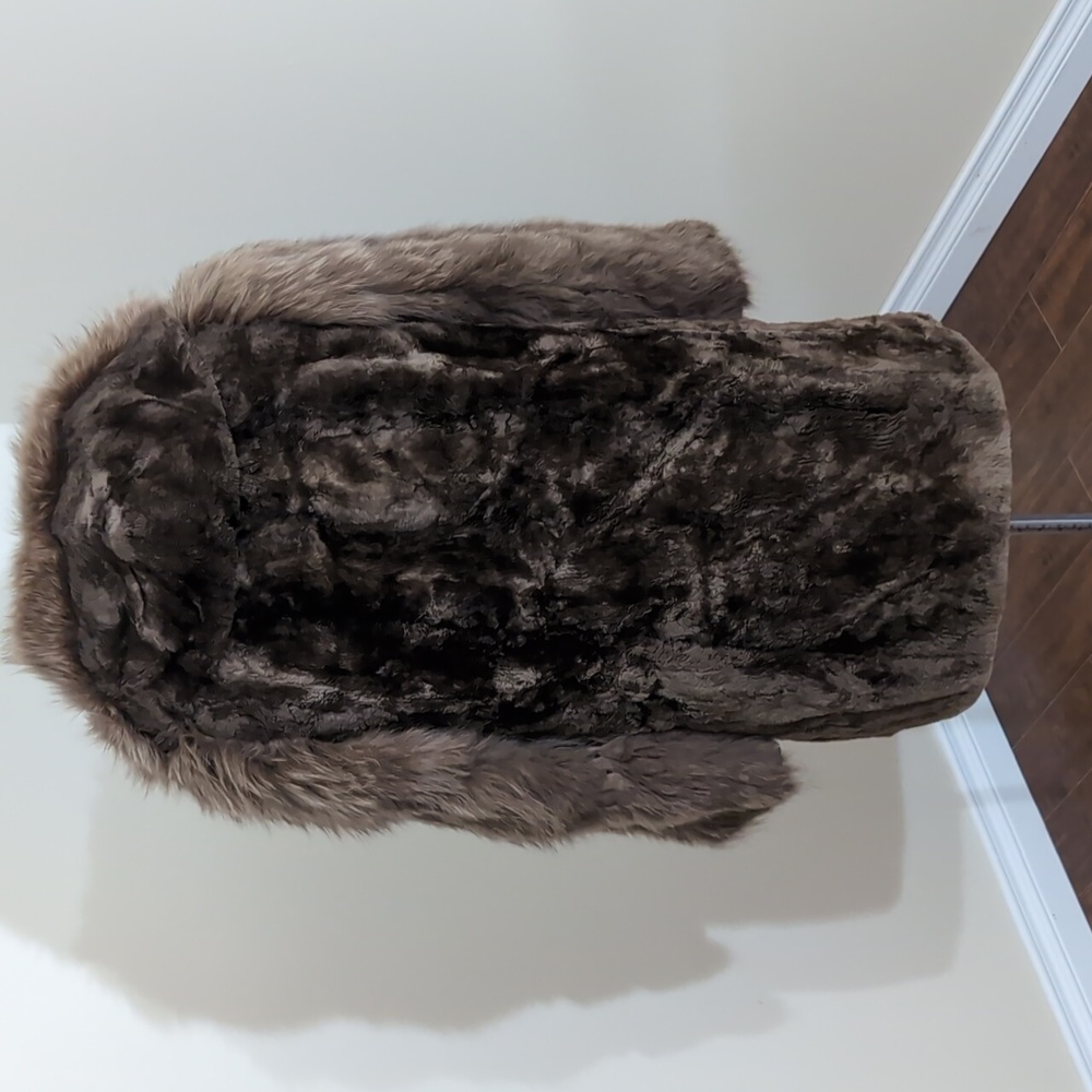 Women's Brown Real Fur Coat - Picture 3 of 14